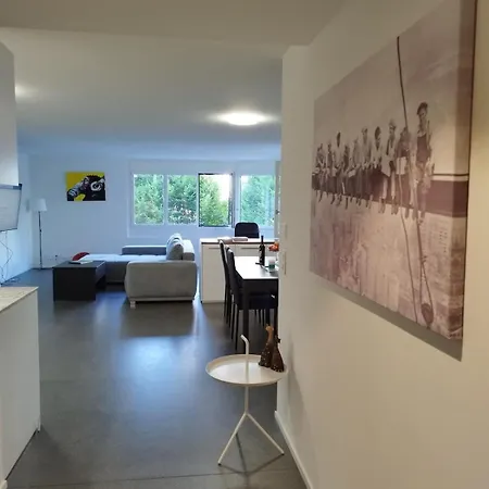 Private - High End - Very Spacious&quiet Apartamento Lausana